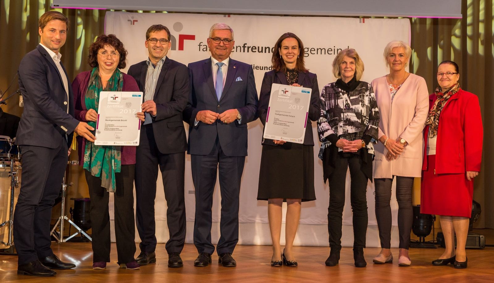 Verleihung des Zertifikats (Familienfreundlichegemeinde) an die Gemeinde Brückl